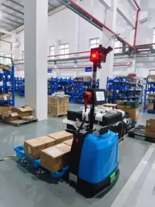 Günstiger Stapler Service-Roboter bis 2.000kg Palettengewicht Alpha11 Autoxing F2000