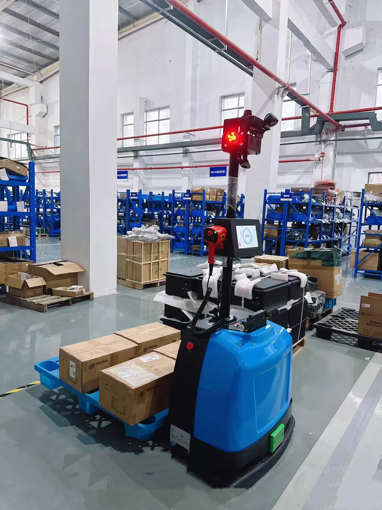 Günstiger Stapler Service-Roboter bis 2.000kg Palettengewicht Alpha11 Autoxing F2000